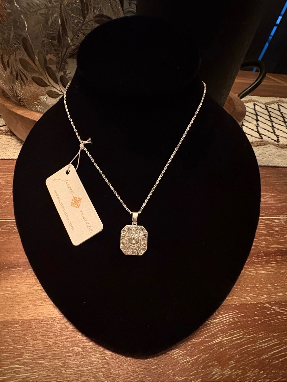 Jane Marie Filigree Pendant Necklace - Silver-tone